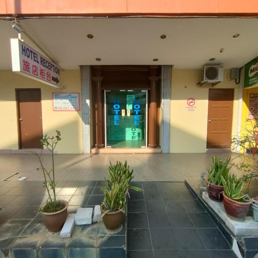 Best One Hotel Малакка Экстерьер фото